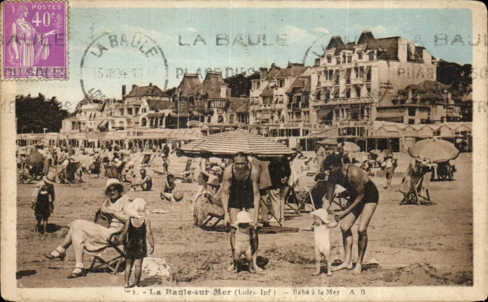 La Baule-sur-Mer (Loire-Inf) — Bebé à la Mer — A B - Frente
