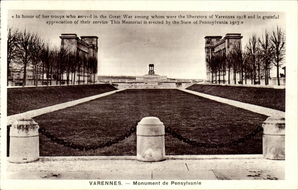 Varennes — Denkmal von Pennsylvania — Thomas H. Atherton und Paul P. Cret, Architekten - Vorderseite