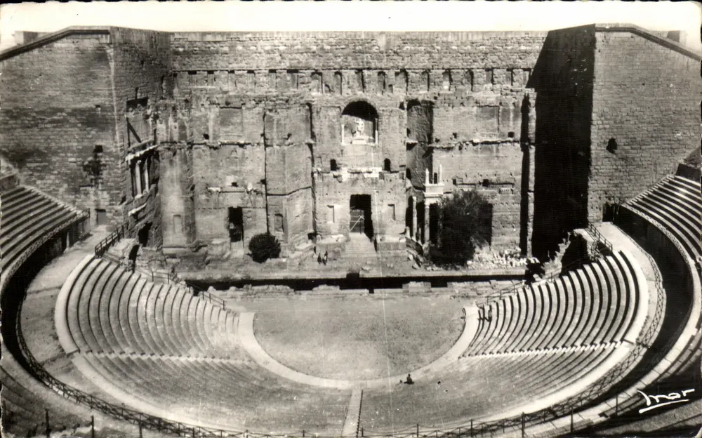 Orange - Innenansicht des antiken Theaters — La Provence Romaine, n° 8725 - Vorderseite