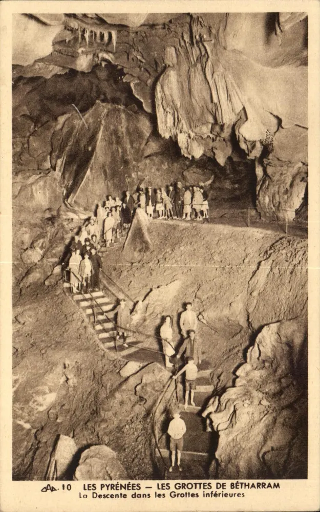 DIE PYRENEEN — DIE HÖHLEN VON BÉTHARRAM — Die Abstieg in die unteren Höhlen — Antike Ansichtskarte.10 - Vorderseite