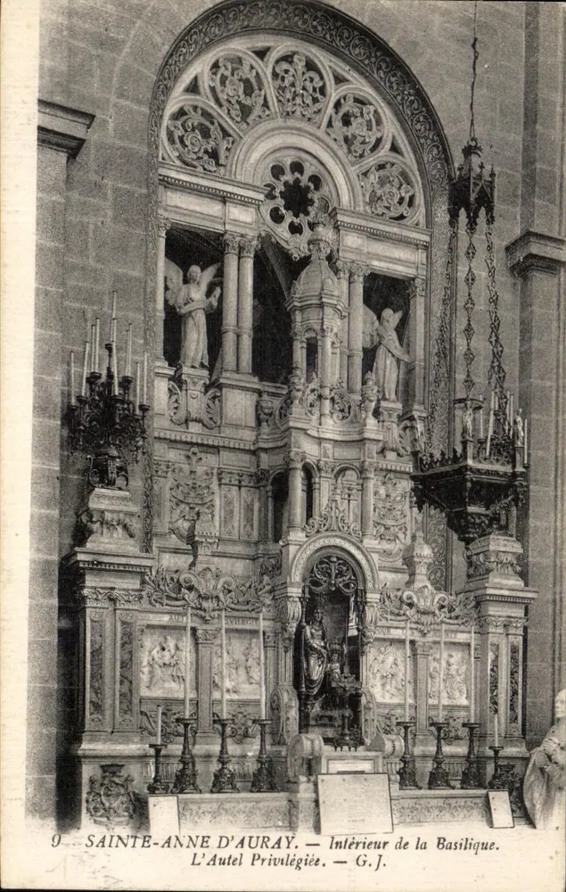 Sainte-Anne d'Auray — Innenansicht der Basilika — Der Privilegierte Altar — G.J. - Vorderseite