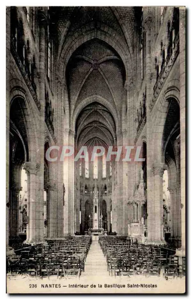 NANTES — Interior da Basílica de São Nicolau - Frente