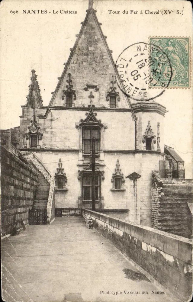 NANTES - Le Château — Tour du Fer à Cheval (XV° S.) — Phototypie Vassellier, Nantes - Vorderseite