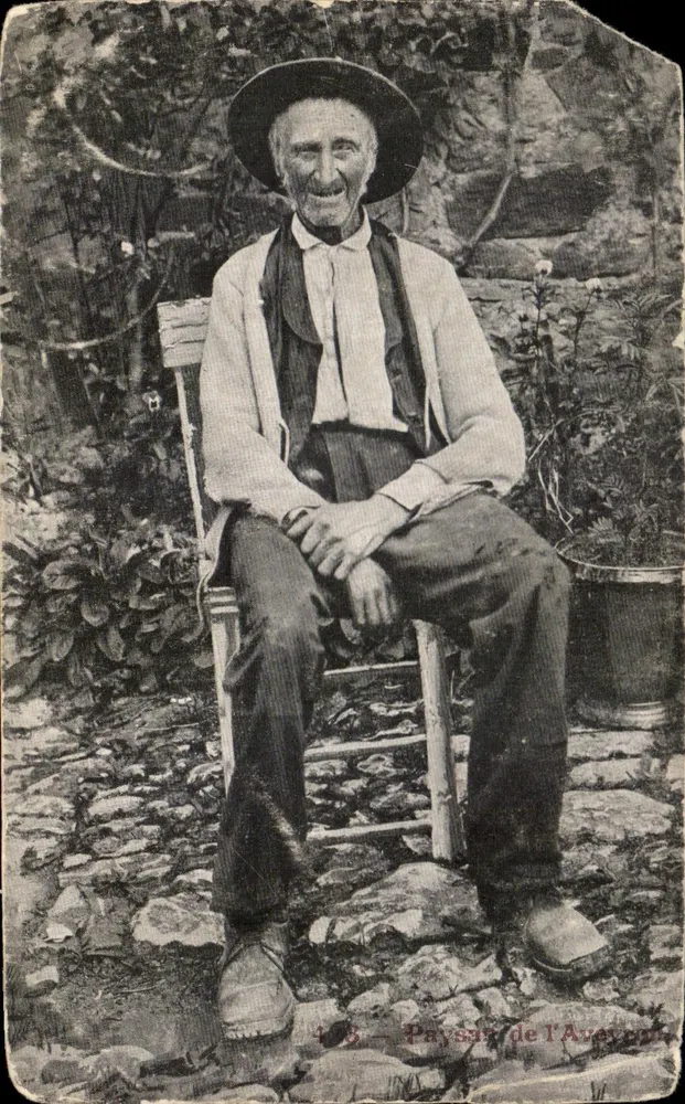 Paysan de l'Aveyron — portrait en extérieur — E. CARNEZÉ IMP.-EDIT. RODEZ n°498 - Frente