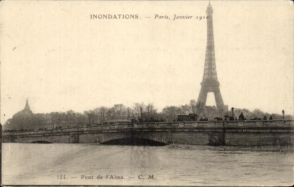 Ponte do Alma — Inundações em Paris, Janeiro 1910 — C. M. - Frente