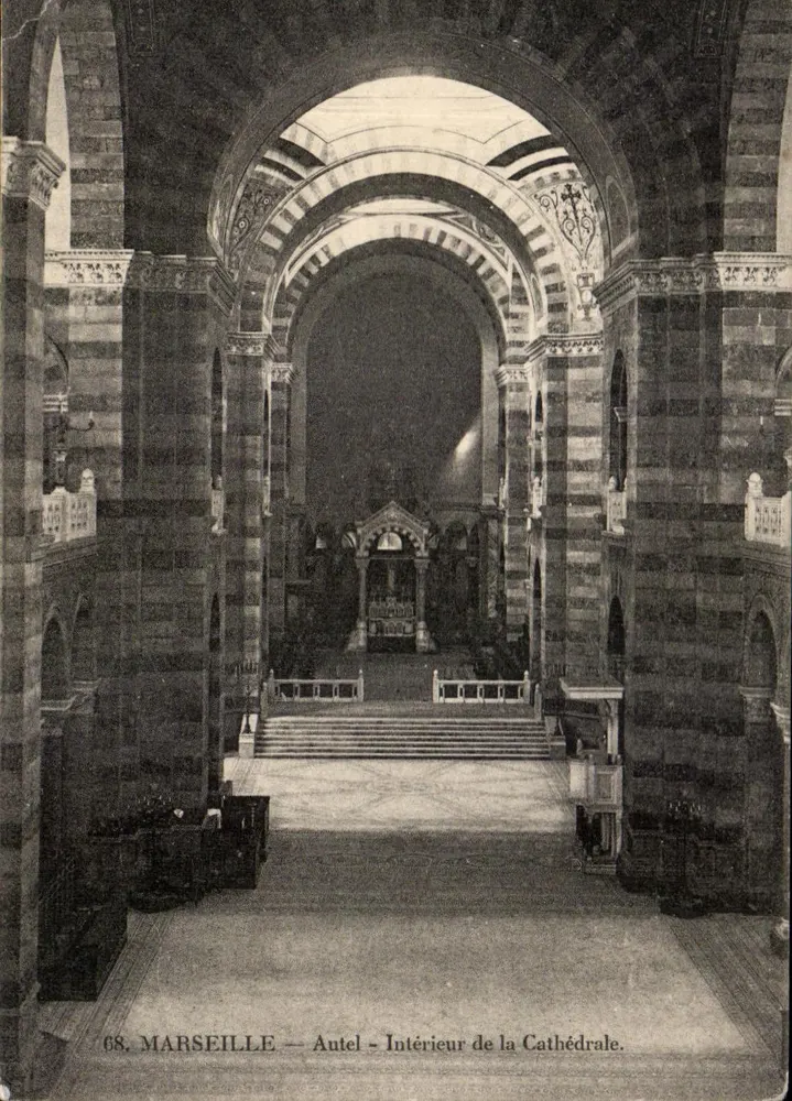 Marselha — Altar — Interior da Catedral — n° 68 - Frente