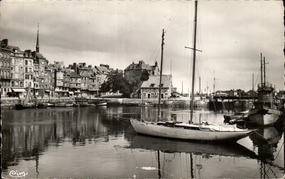 Honfleur (Calvados) — Der alte Hafen — Photo R. Magon - Vorderseite
