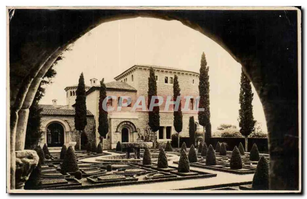 Jardim à italiana — vista enquadra por um arco — Lou Sueil, Eze (A.M.) - Frente