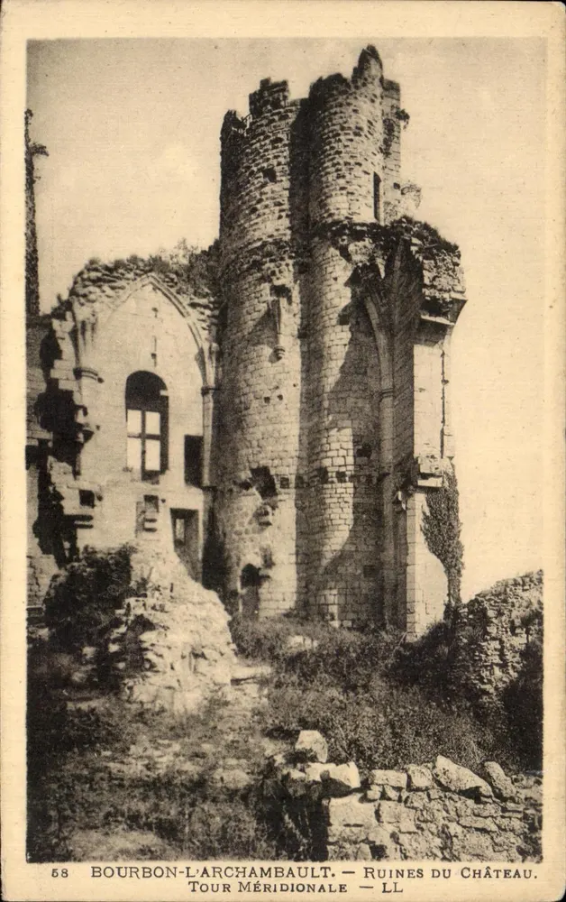 Bourbon-l'Archambault — Ruinen des Schlosses. Südliche Turm — LL - Vorderseite