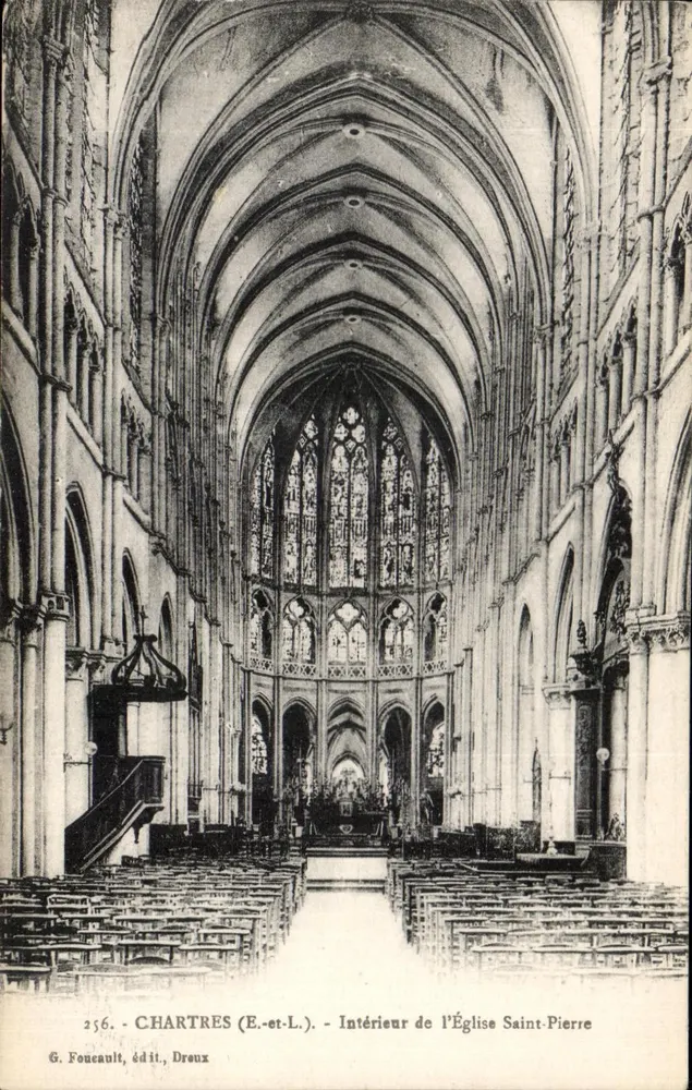 Chartres (E.-et-L.) — Interior da Igreja de São Pedro — G. Foueault, editor, Dreux, n° 256 - Frente