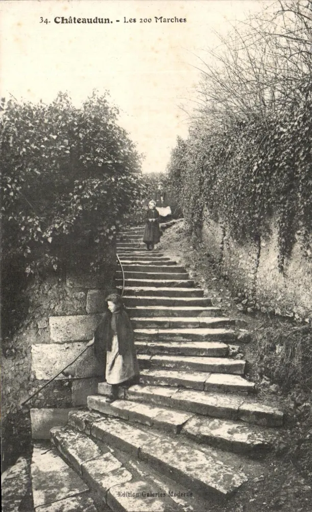 Châteaudun — As 200 Escadas — Edição Galeries Moderue - Frente