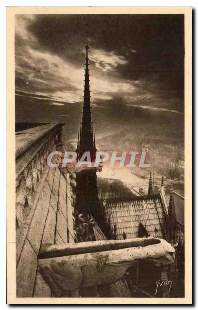 Nossa Senhora de Paris — O Transepto (lado Leste) — Edição de Arte YVON, Paris - Frente