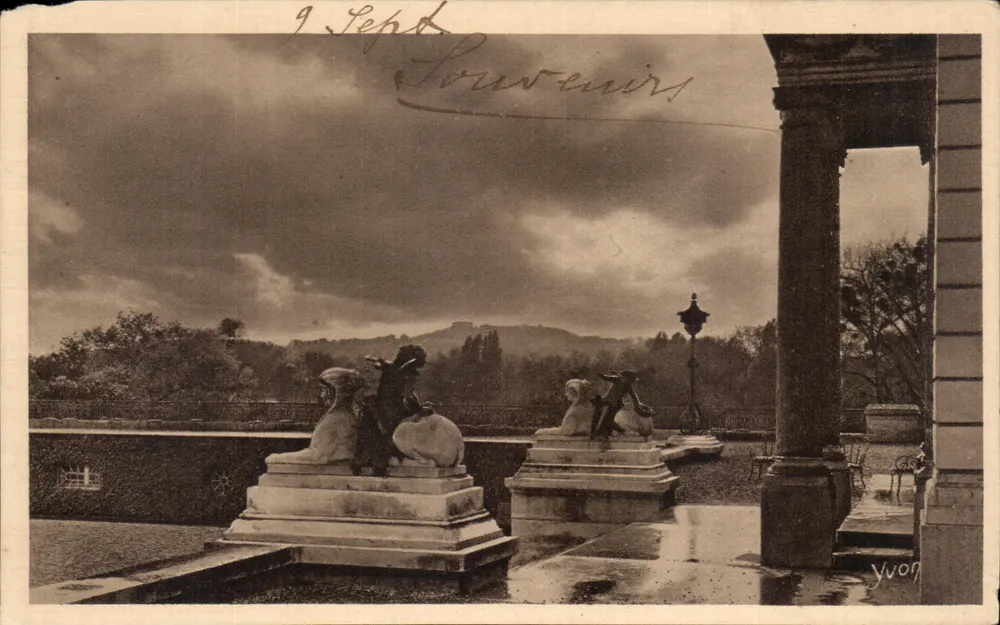 Paris... en Flanant — Dekorative Motive an der Eingangstür des Schlosses Bagatelle — Künstlerische Ausgabe YVON, Nr. 80, Serie Nr. 4 - Vorderseite