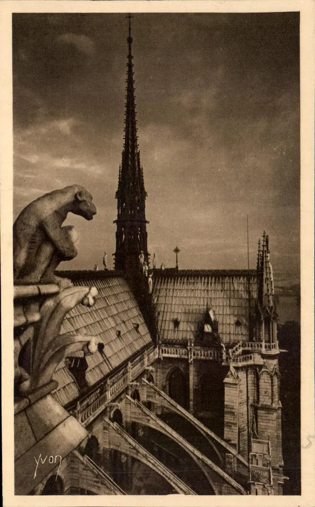 Notre-Dame de Paris — Detail der Kirche (Ostseite) — Édition d'Art YVON - Vorderseite