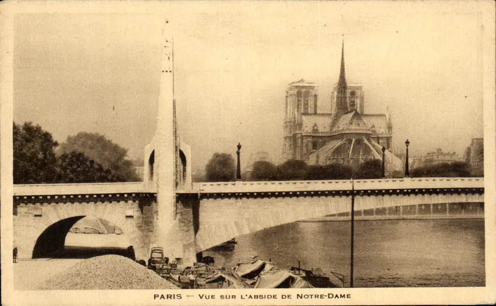 Paris — Vista sobre a abside da Notre-Dame — Editor não identificado, número de série não visível - Frente