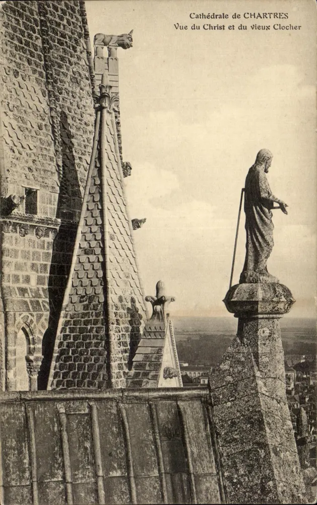 Kathedrale von CHARTRES — Ansicht des Christus und des alten Glockenturms - Vorderseite