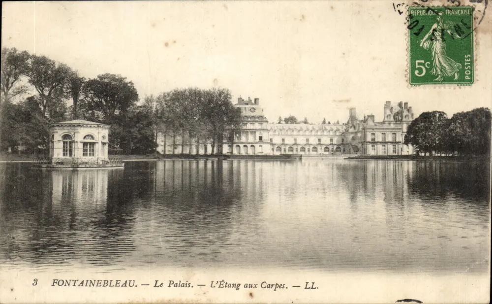 Fontainebleau — Das Schloss — Der Karpfenteich — LL. - Vorderseite