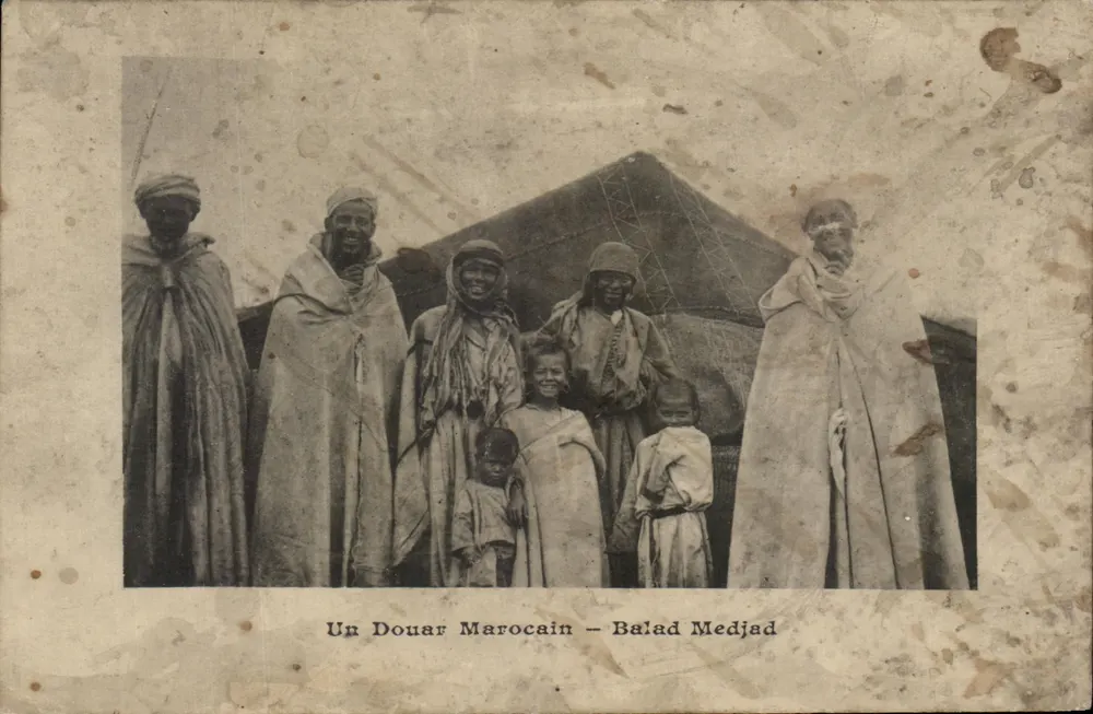 Un Douar Marocain — Balad Medjad — Éditeur : Balad Medjad - Frente