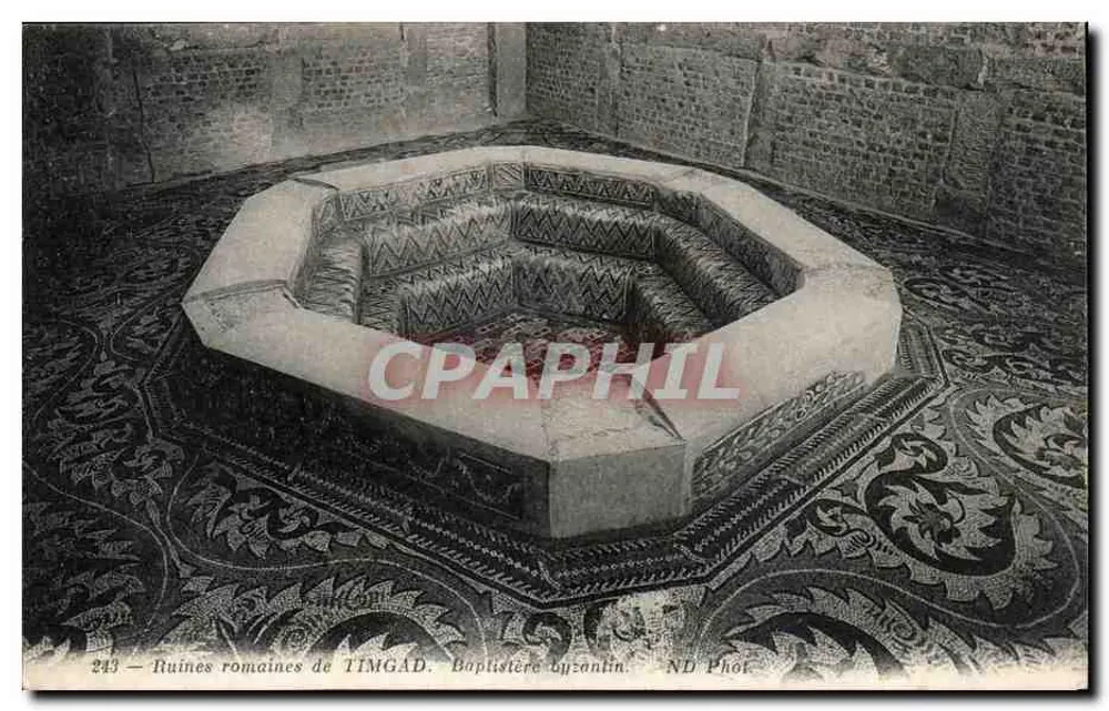 Römische Ruinen von TIMGAD — Byzantinisches Taufbecken — ND Phot. - Vorderseite