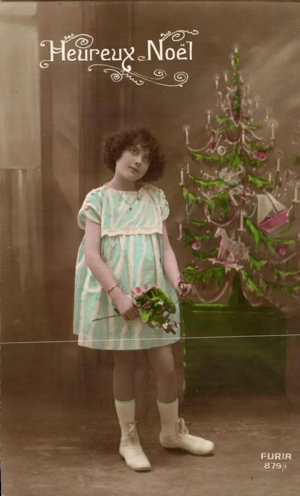 Mädchen vor einem Weihnachtsbaum — Frohe Weihnachten — Furia 879 - Vorderseite