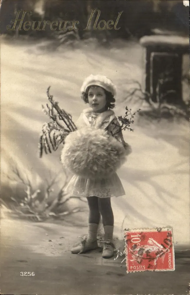 Mädchen im Weihnachtskostüm — 'Frohe Weihnachten' — unbekannter Verlag, Nr. 3256 - Vorderseite