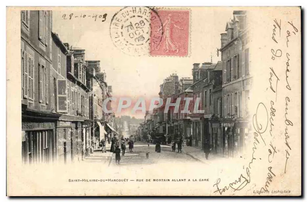 Saint-Hilaire-du-Harcouët — Rue de Mortain führend zum Bahnhof - Vorderseite