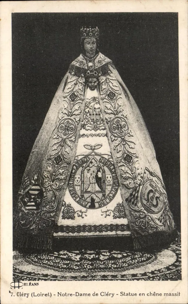 Cléry (Loiret) - Notre-Dame de Cléry - Statue aus massivem Eichenholz - Vorderseite