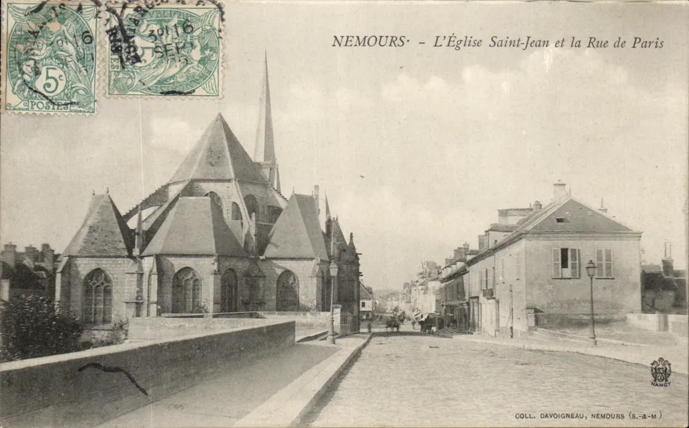 Nemours - Die Kirche Saint-Jean und die Rue de Paris — Sammlung Davoigneau, Nemours (S.-&-M.) - Vorderseite