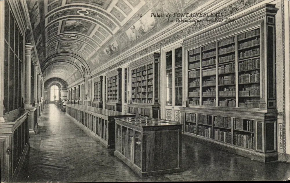 Palácio de FONTAINEBLEAU — A Biblioteca — ND Fot. - Frente