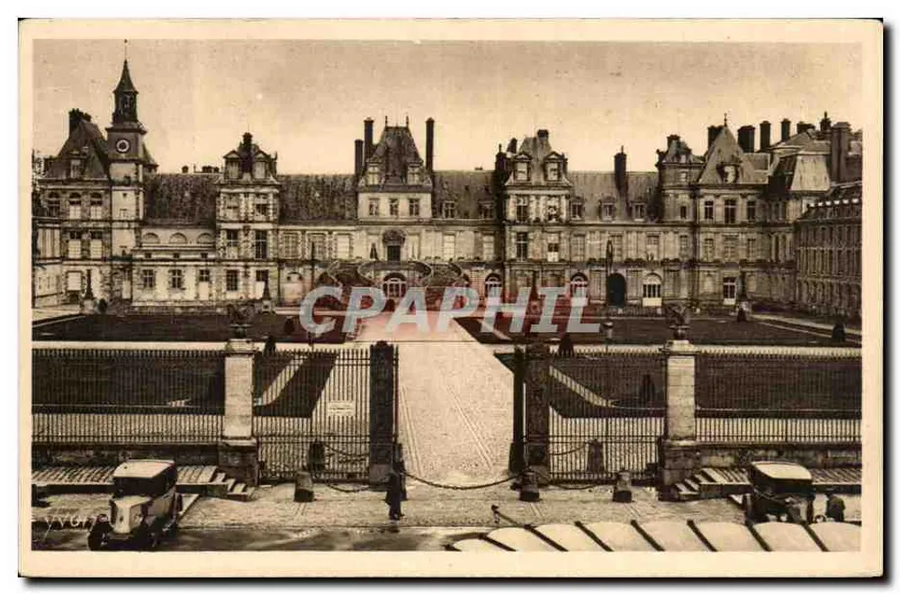 Schloss Fontainebleau — Cour des Adieux oder du Cheval-Blanc — Éditions d'Art Yvon - Vorderseite
