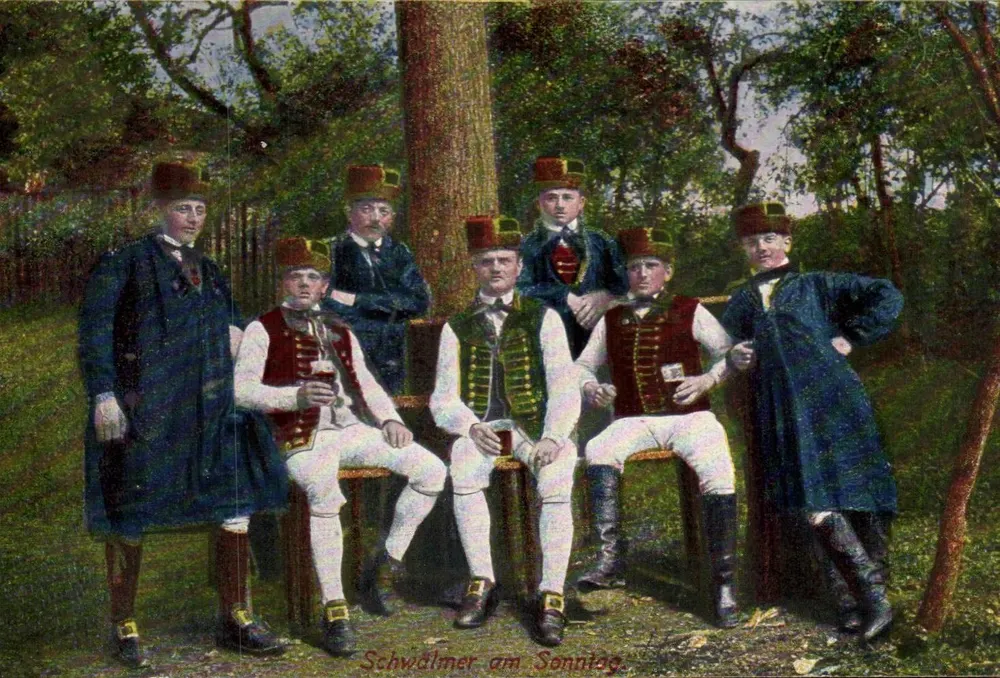 Schwälmèr am Sonntag — Hessian traditional costumes — Kunstverlagsgesellschaft Bruno Hansmann, Cassel, n° 537 - Recto