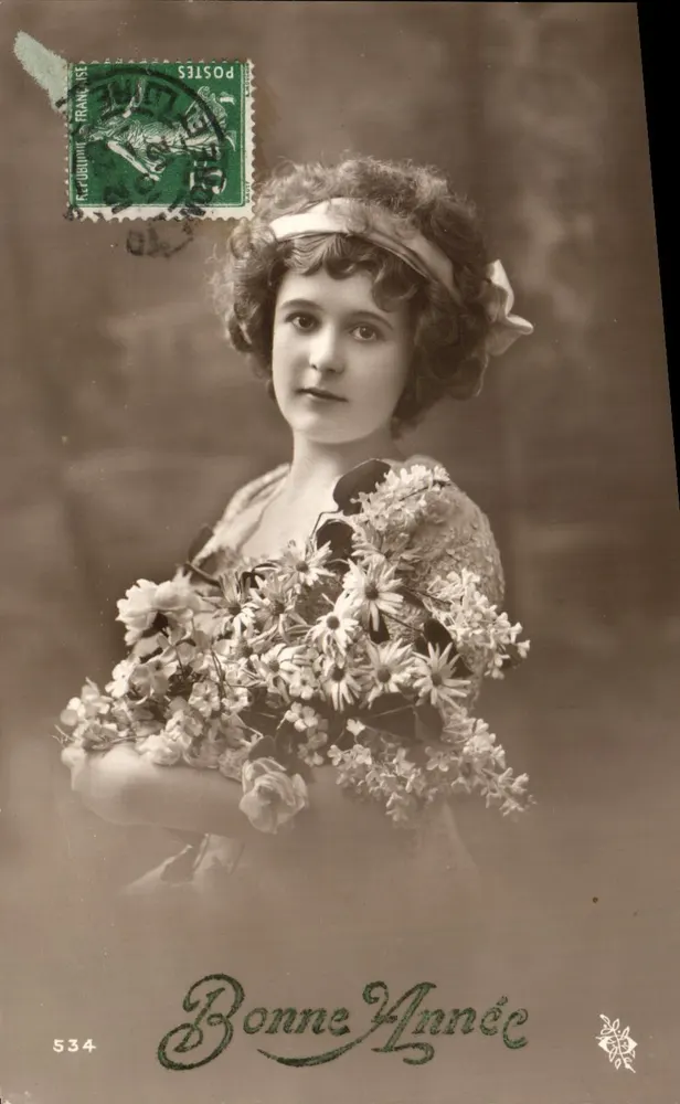 Junge Frau mit Blumenstrauß — Frohes Neues Jahr — Anonymer Verlag, n° 534 - Vorderseite