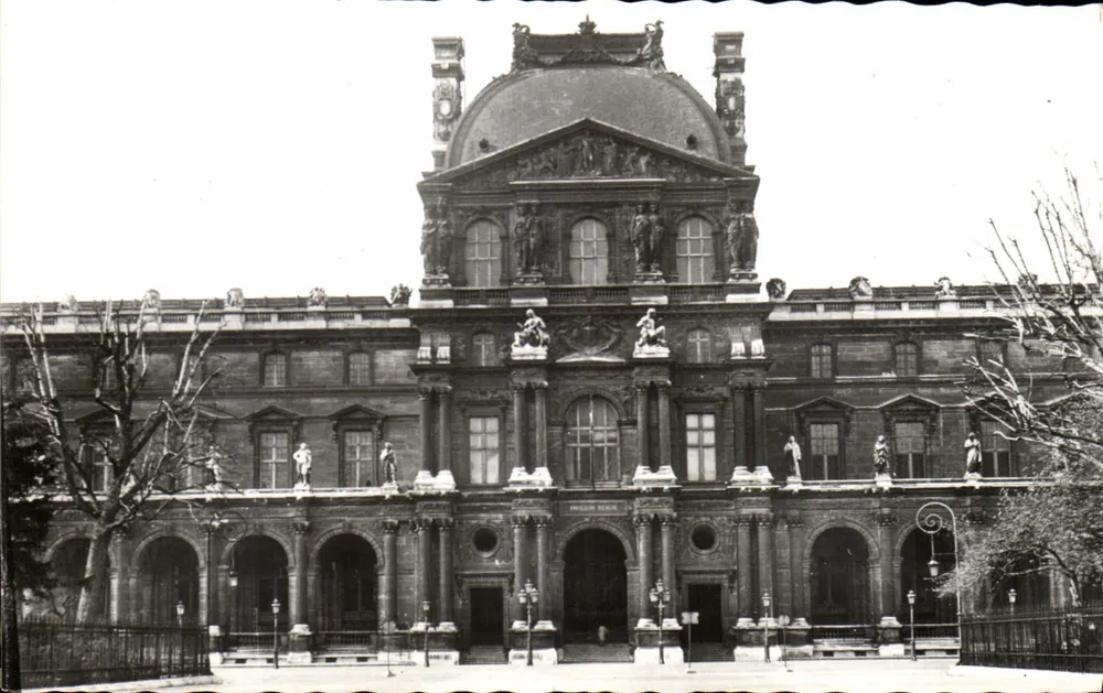 Museu do Louvre — Porta Denon (Entrada Principal) — Edição E.R. Paris - Frente