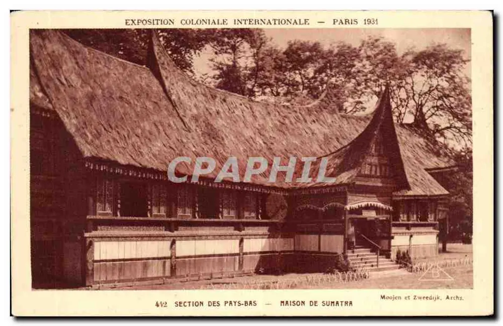 Haus von Sumatra — Niederlande-Abteilung — Internationale Kolonialausstellung, Paris 1931 - Vorderseite