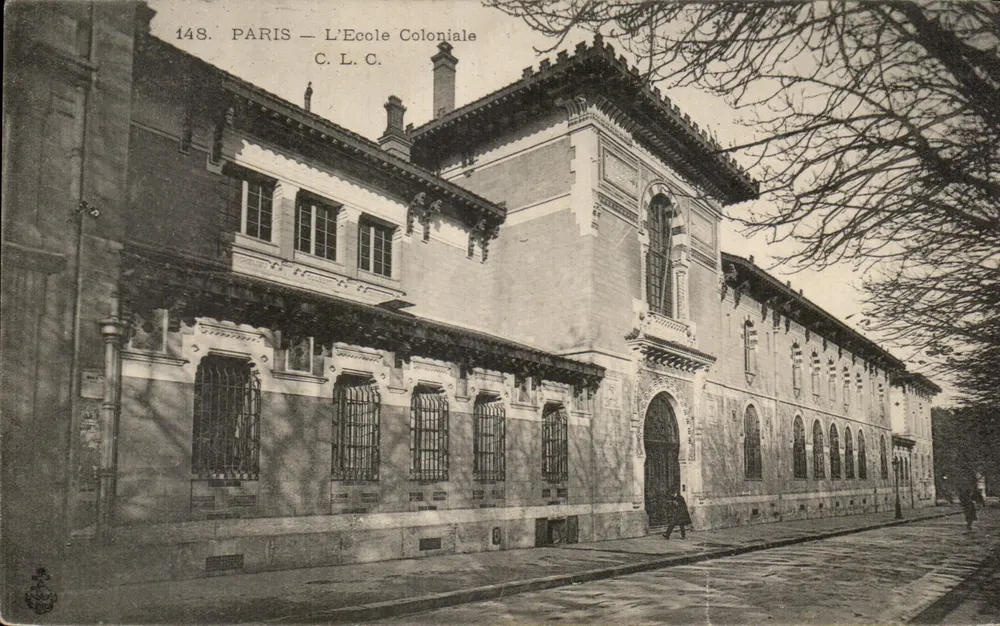 Paris — A Escola Colonial — C.L.C. — n°148 - Frente