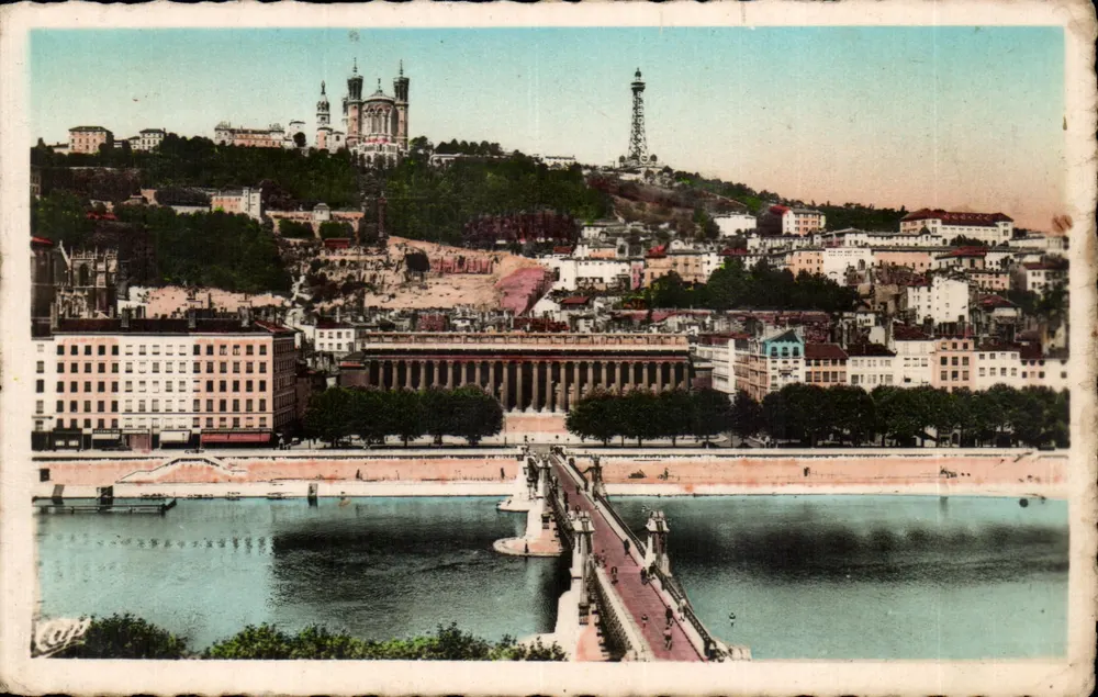 Lyon - Vue du Palais de Justice et Colline de Fourvière — éditeur Réal-Photo - Vorderseite