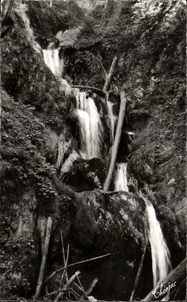 Cachoeira do Parisien — Haute-Garonne — Editor Théodat, n° 42/72/20 - Frente