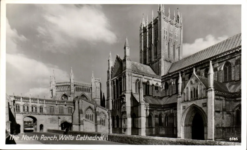 El pórtico norte, Catedral de Wells — editor Photographic Ltd, número de serie 8585 - Anverso
