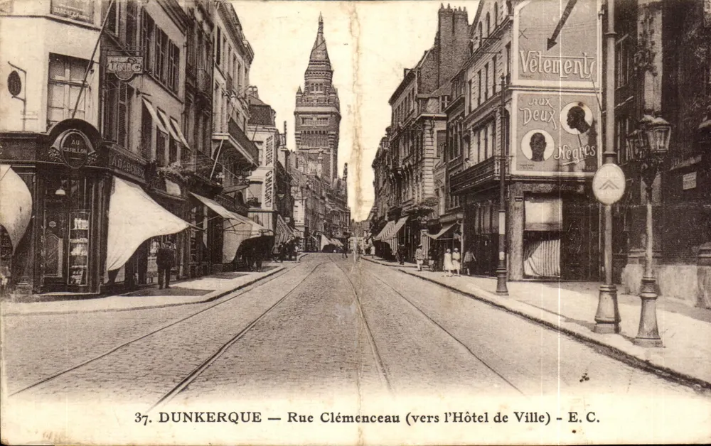 Dunkerque — Rue Clémenceau (vers l'Hôtel de Ville) — E.C. - Vorderseite