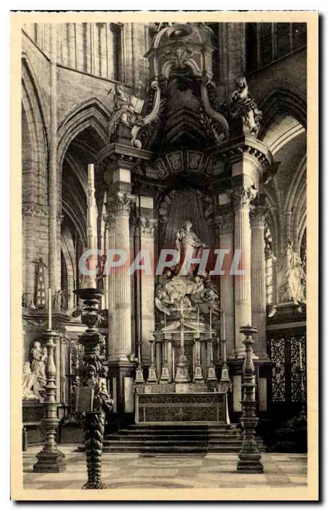 Interior de catedral — Altar barroco decorado — editor não identificado - Frente