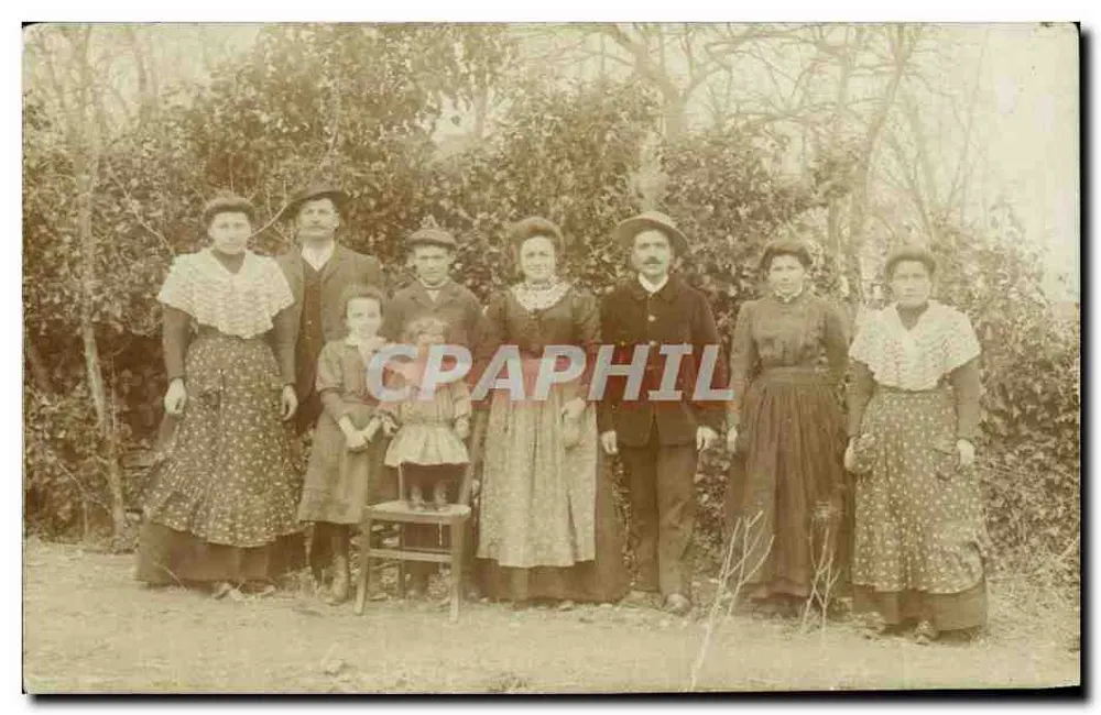 Groupe familial — extérieur — éditeur non identifié - Recto