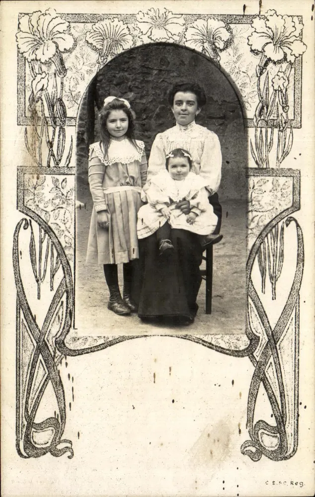 Família — três crianças — Sociedade dos Frutais - AS de Tréfle - Frente