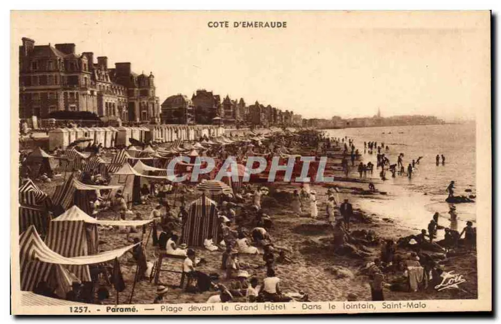 Strand vor dem Grand Hotel — Paramé — Küste der Smaragd — Im Hintergrund, Saint-Malo - Vorderseite