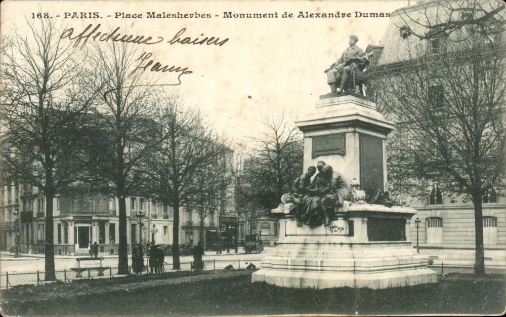 Paris - Place Malesherbes - Denkmal für Alexandre Dumas - Vorderseite