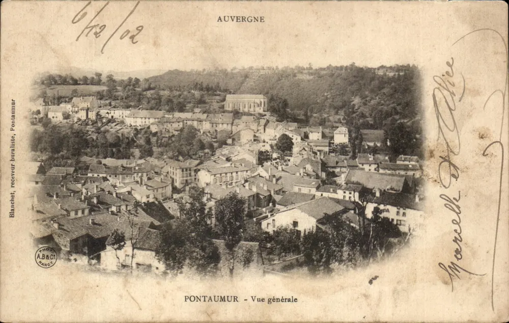 Pontaumur — Vista geral — A.B.&C. Pontaumur - Frente