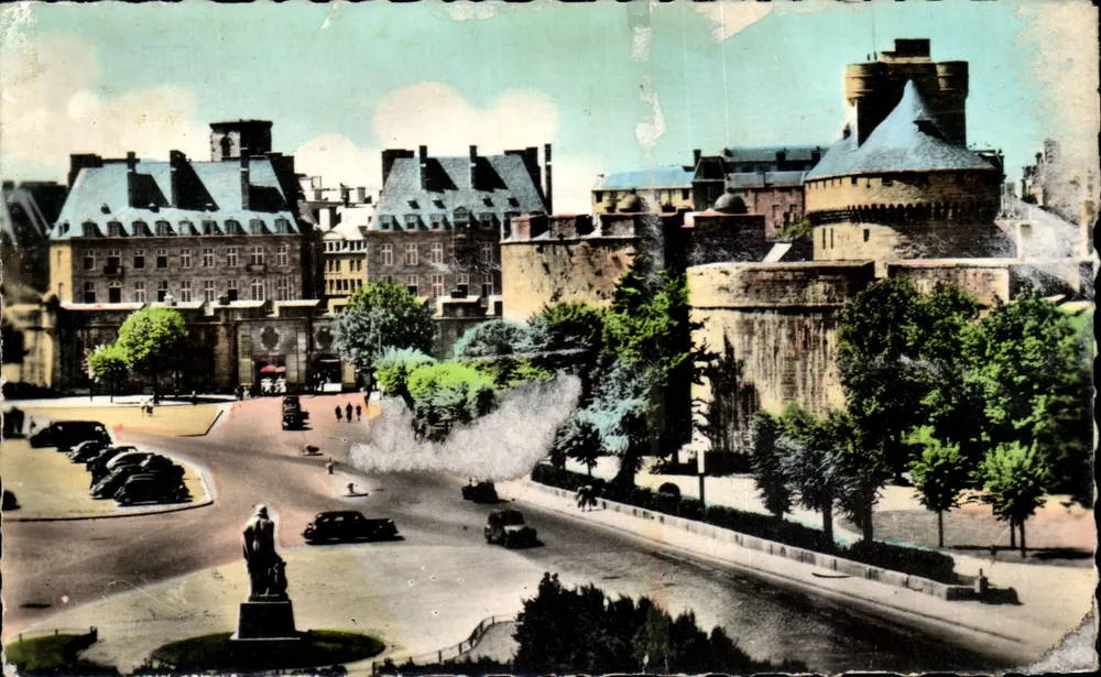 St-Malo (R.-et-V.) — vue du château et de la porte du Temple — Édition PALFA - Vorderseite