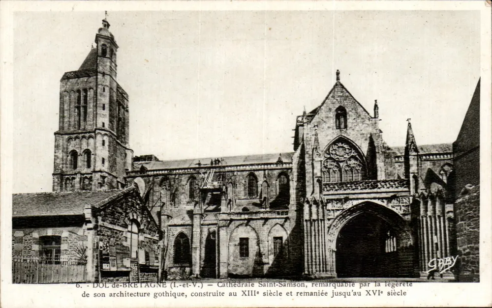 Dol-de-Bretagne (Ille-et-Vilaine) — Catedral de São Samson, construída no século XIII e reformada até o século XVI - Frente