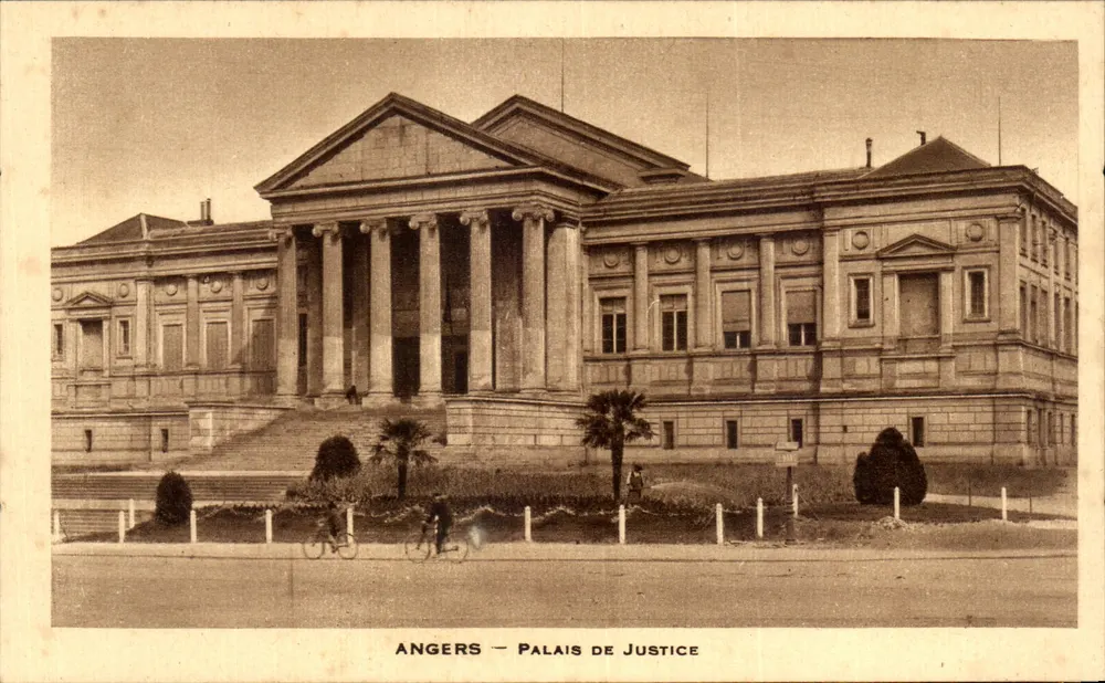Angers — Palácio de Justiça — Bilhete postal antigo - Frente
