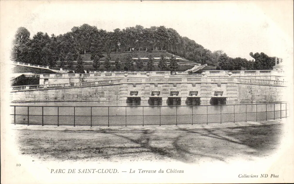 Parque de Saint-Cloud — A Terrasse do Castelo — Coleções ND Phot - Frente