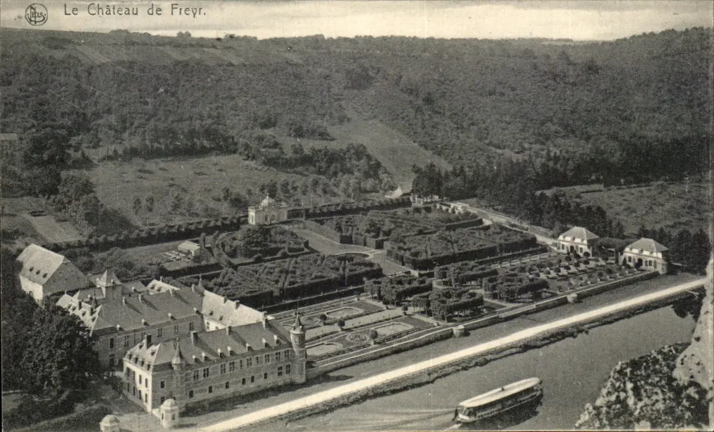 O Castelo de Freyr — vista aérea — editor Neis, Bruxelas - Frente